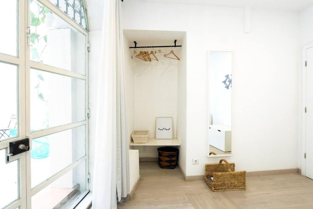 Alfama'S Hidden Terrace Gem Apartman Lisboa Kültér fotó